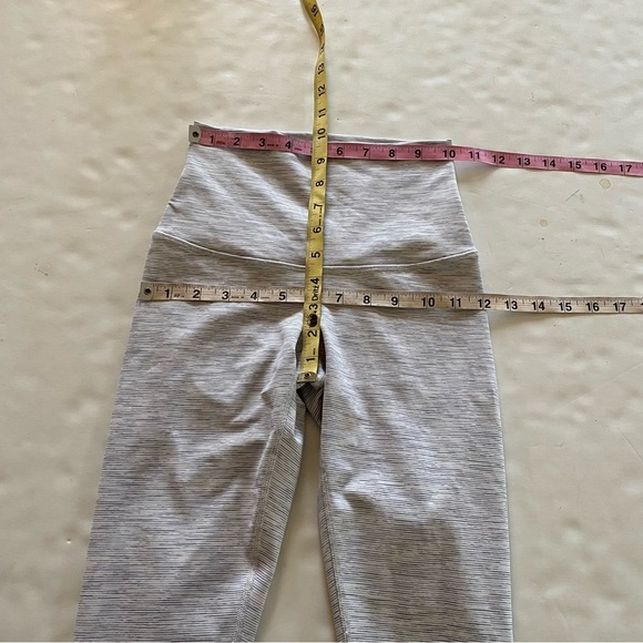 Lululemon Wunder Under Leggings Womens Size 2 XS Scalloped Hem High-Rise Crop - Picture 8 of 13